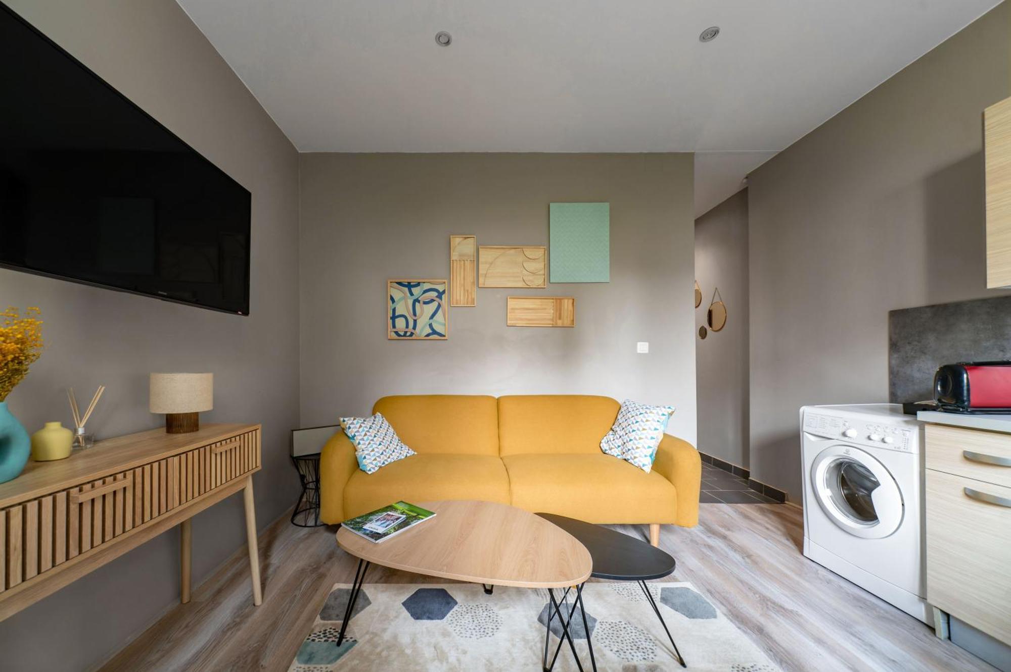 Le Vizier - Appartement Design Avec Parking En Centre Ville Vichy Bagian luar foto